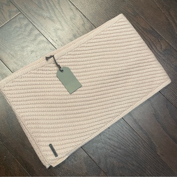 AllSaints scarf - Picture 2 of 6